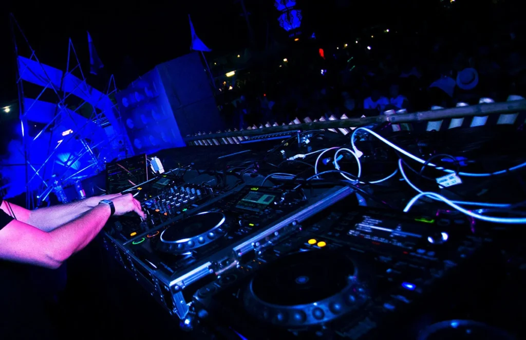 Alquiler de equipos de sonido e iluminación